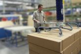 JumboErgo with multiple vacuum gripper for handling large cardboard boxes